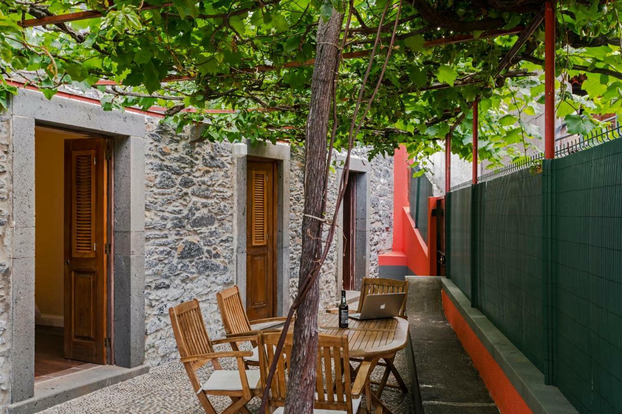 Casa Da Aldeia By An Island Apart กามารา ดิ โลบุช ภายนอก รูปภาพ